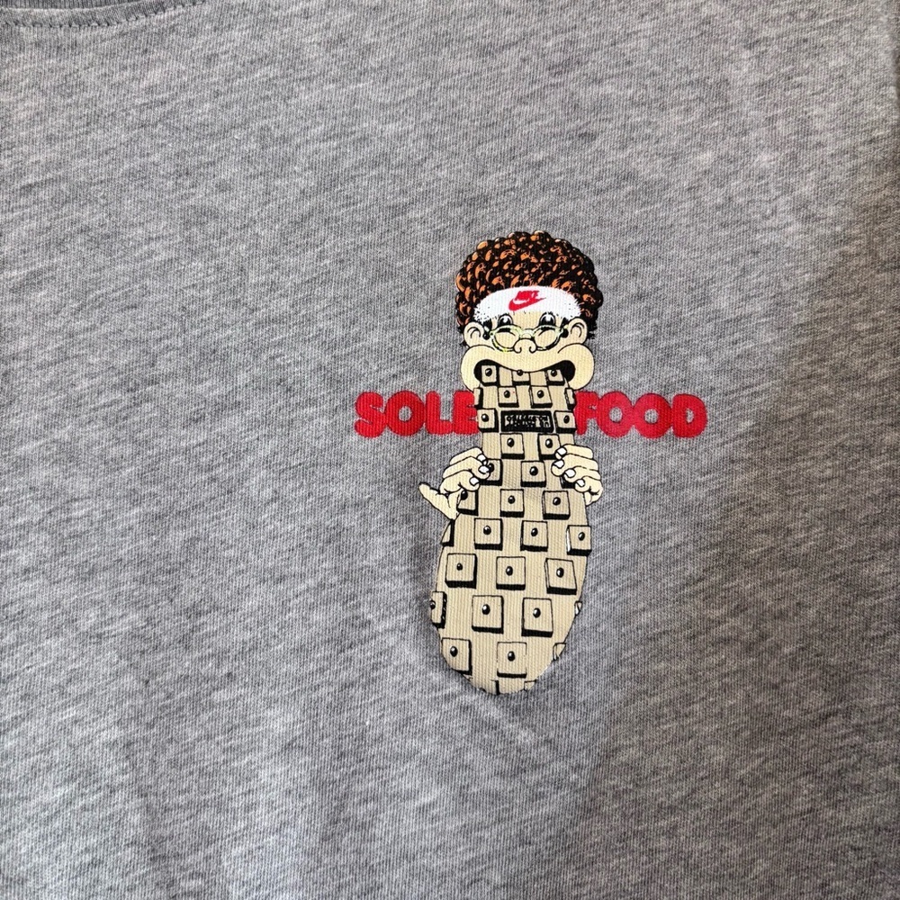Nike Mens Sole Food Los Zapatos Mas Frescos Graphic T-Shirt Gray Large - Picture 2 of 6
